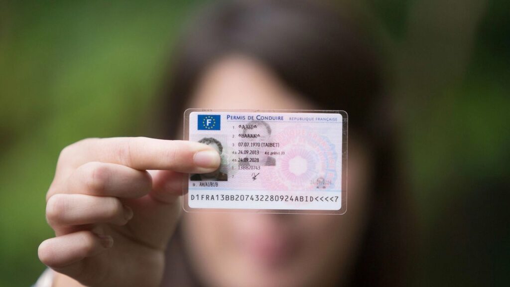 Acheter le permis moto.